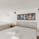 Guesthost - Brera Modern Apartmán