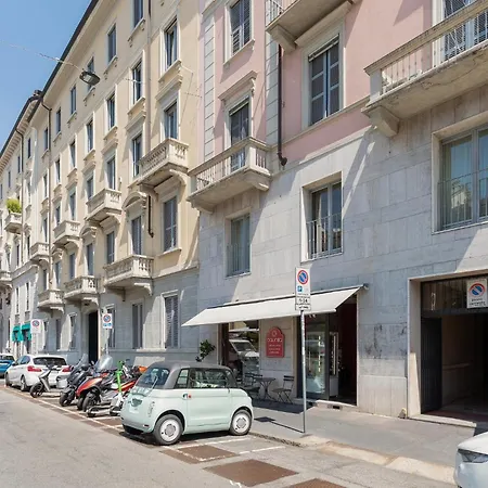 Guesthost - Brera Modern Daire Milano