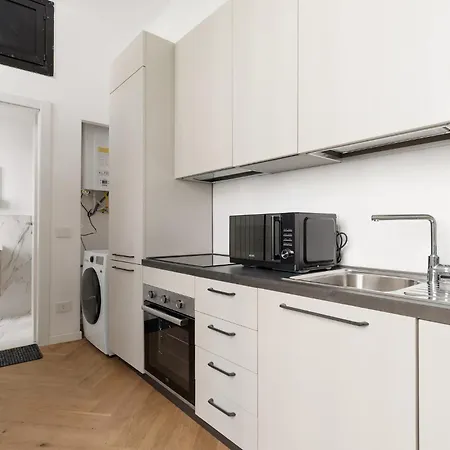 Guesthost - Brera Modern Daire Milano