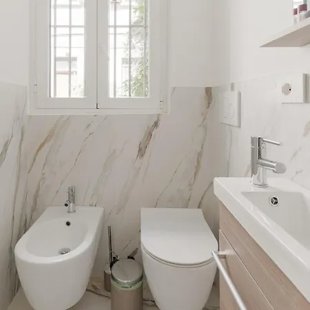 Guesthost - Brera Modern Apartmán