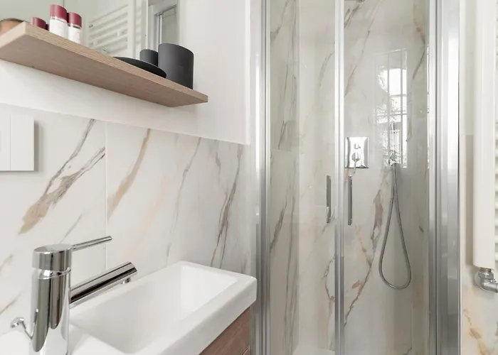 Guesthost - Brera Modern Daire Milano
