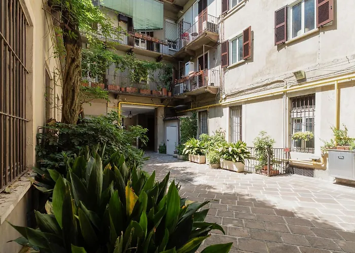 Guesthost - Brera Modern Daire Milano