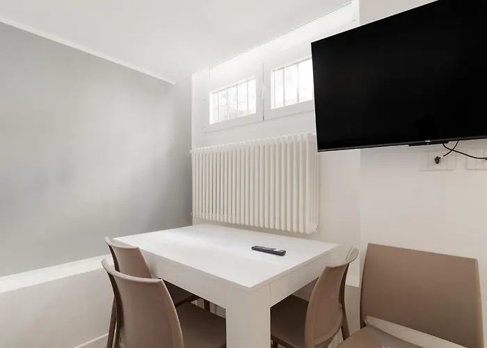 Daire Guesthost - Brera Modern Milano