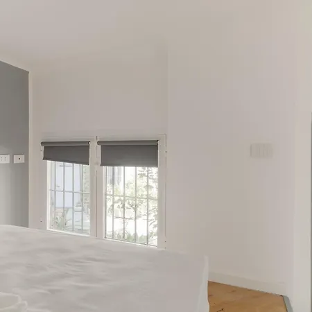 Guesthost - Brera Modern Milano